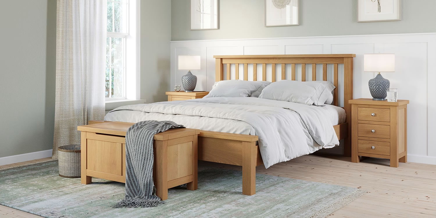 Signature Collection Dorridge Oak Bed